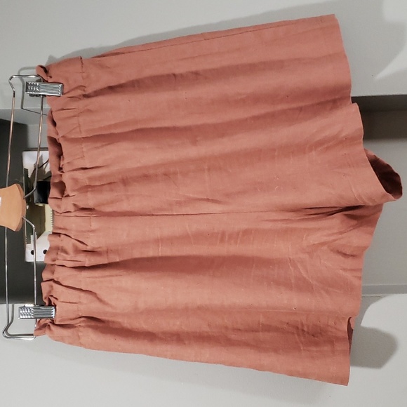 Linen Brown Shorts with belt - Picture 9 of 12
